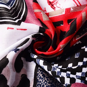 The new color-contrasting printed shawl ladies decoration thickened wild scarf sunscreen shawl scarf