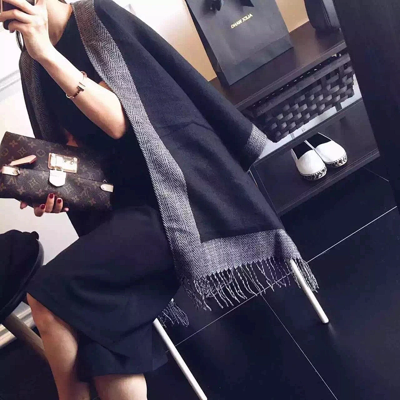 Western Hot Style Shawl Retro Black And Gray Color Matching Cashmere Thickened Double-Sided Split Scarf Cloak