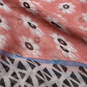 New daisy printed sunscreen shawl voile fabric muslim outdoor headscarf scarf beach shawl