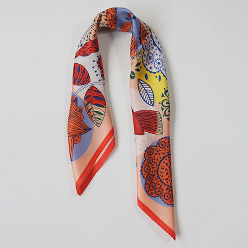 Spring and summer new fashion casual leaf circular print contrast pattern satin silk square scarf