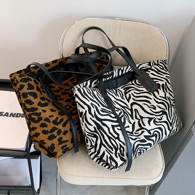 Factory Wholesale Custom  Women Handbag Fashion Lady Shoulder Bag Hot selling winter handbag Tote