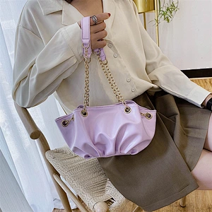 2020 New Chain Small Bag Female Korean Version Messenger Shoulder Bag Ins Cloud Bag