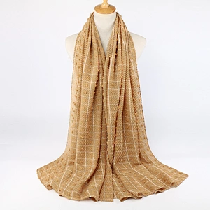 Hot-Selling Cotton Pure Color Plaid Wool Ball Scarf, Urban Style Shawl Women'S Casual Wrinkled Headscarf