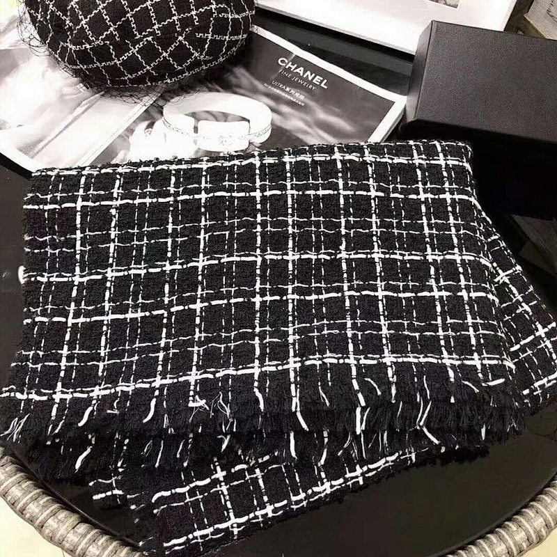 Black And White Striped Roving Lattice Small Cashmere Shawl Autumn Winter Lovers Thick Warmth Scarf Women