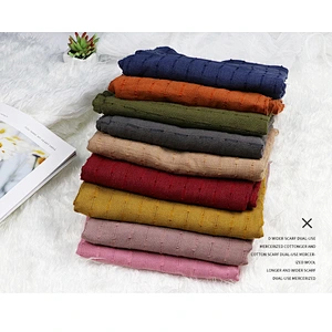 2020 Winter Cotton Multicolor Scarf Female Classic Hollow Strip Pattern Gauze Scarf Long Shawl