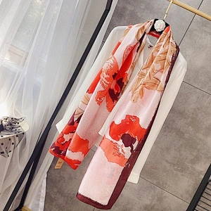 2020 Wholesale Autumn New Big Brand Silk Scarf Women Beautiful Printing Silk Shawl Gift Scarf