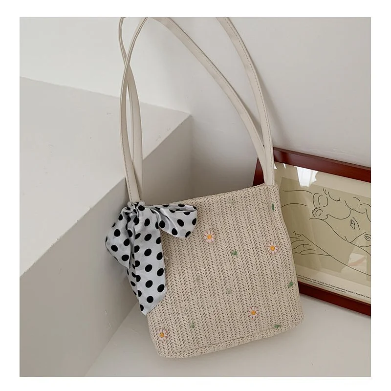 Ins 2020 Small Straw Bucket Bag Summer New Fairy Rattan Beach Vacation Portable Shoulder Bag