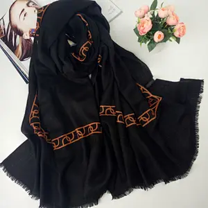 New Style Ladies Autumn Winter Printing Outdoor Office Pashmina Warm Cashmere Shawl