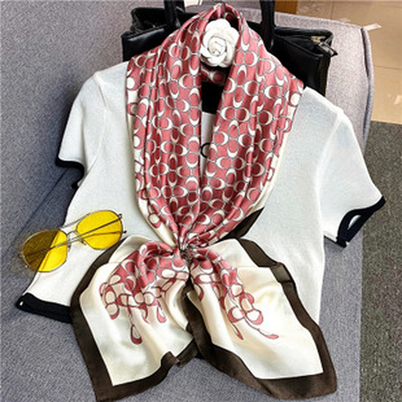 2020 New Sunscreen Silk Scarf Women Winter Silk Cashew Flower Square Scarf Turban Silk Scarf Wholesale