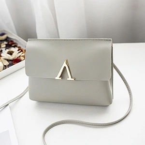 Wholesale Ladies Handbag New Design Small Messenger Bag Simple Design Crossbody Wallet Bag Different Color Shoulder Bag