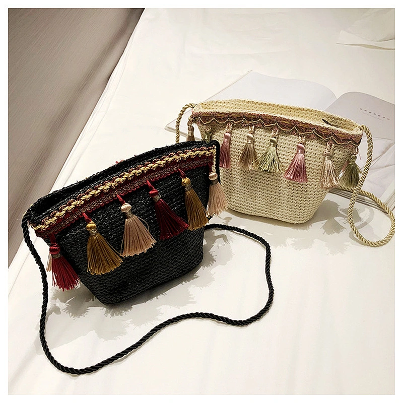 Wholesale Tassel Hanging Straw Bag Ethnic Style Crossbody One-Shoulder Beach Bag Rattan Woven Straw Female Bag