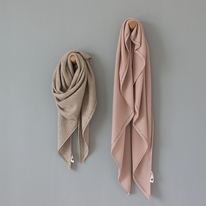 Low MOQ Warmer Cashmere Knitting Triangle Towel Ladies Cashmere Scarves Shawls With Hot Drilling