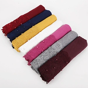 Single Color Cotton Crease Women'S Long Lace Stitching Pearl Length Wholesale Lace Hijab Scarf