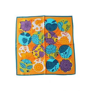Spring and summer new fashion casual leaf circular print contrast pattern satin silk square scarf