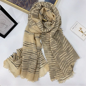 2020 Factory Wholesale Women Wool Blended Spring Autumn Simple Fashion Wild Feather Yarn Classic Scarf