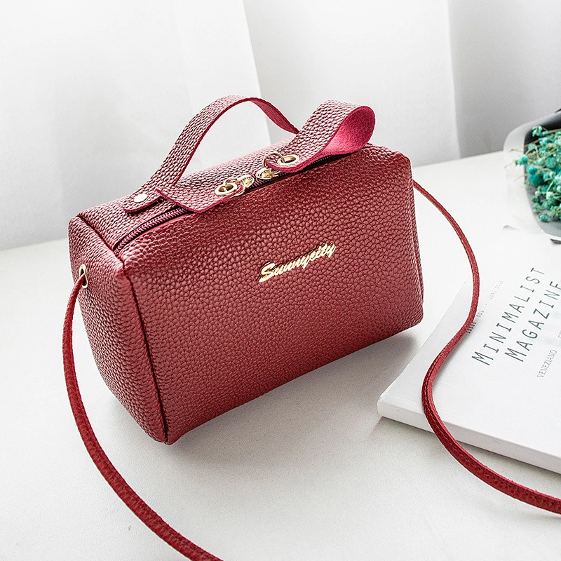 2020 Wholesale Multicoloured Faux Leather Fashion Messenger Luxury Vintage Handbag For Women Logo
