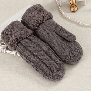 2020 Winter Fashion Ladies Gloves Riding Gloves New Trend Mohair Thickened Plus Velvet Single Finger Gloves