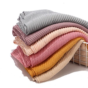 New muslim monochrome pleated plaid cotton ladies crinkle scarf hijabs shawl hijab