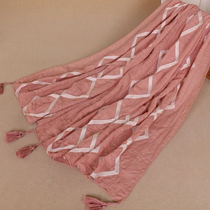 New spring and autumn fringed ethnic sunscreenscarf geometric cotton scarf shawl hijab