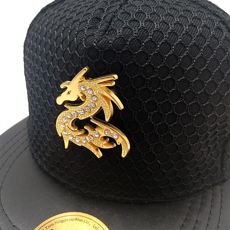 High Quality 6 Panel Caps Metal Logo Custom Design Embroidery Snapback Hats
