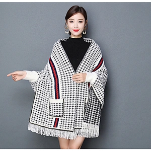 Autumn Winter New Style Shawl Scarf Embroidered Female Thick Mink Fleece With Sleeves Tassel Cheongsam Jacket Cloak