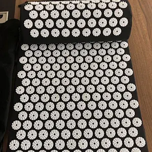 72*42cm mat+37*15*10cm pillow in  pouch  black+white color
