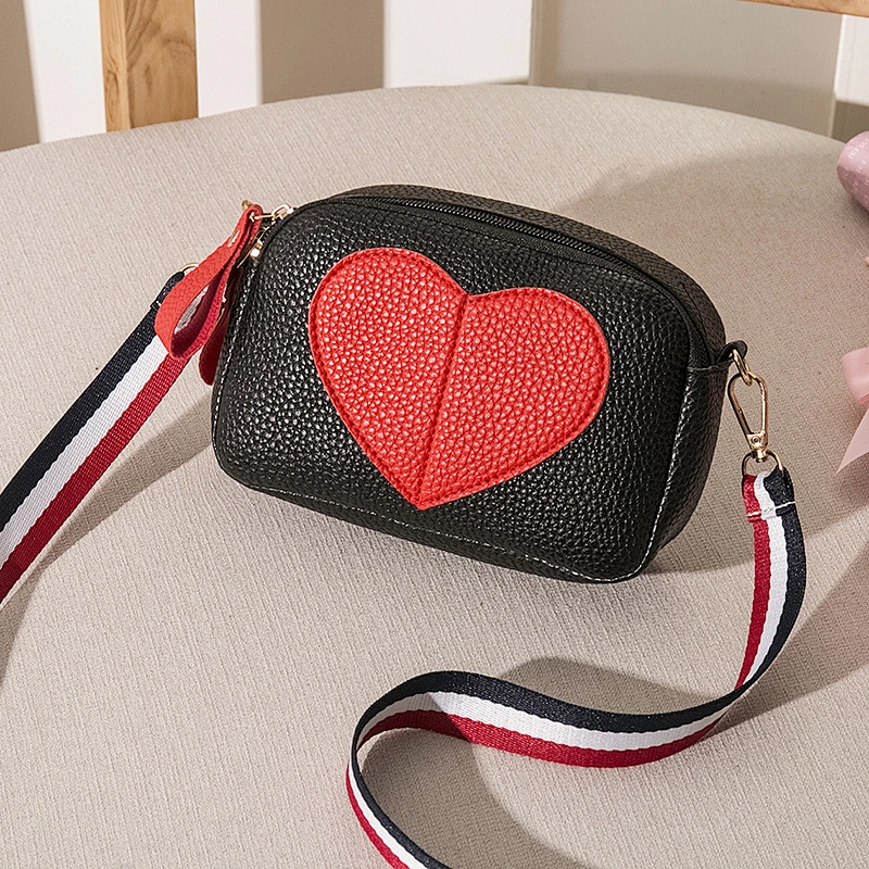 Love Female 2020 Wholesale Spring Summer New Korean Fashion Trendy One-Shoulder Messenger Bag Small Crossbody Bag
