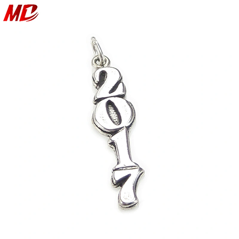 Silver 2017 Vertical Style Grduations Tassels Decoration Year Charms