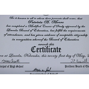 Raised Letter Certificate Paper for Graduates
