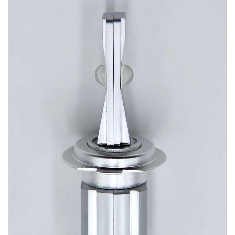 Fanless L9 car head light bulb Super lighting 14000lm H4 H13 H15 H7 xhp70 cree led headlight with CE RoHS