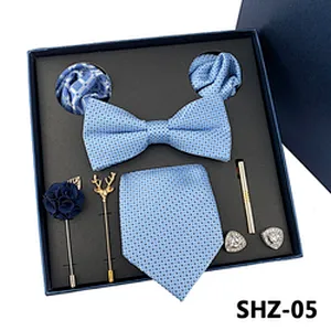 Wholesale Wedding Gold Silver Metal Lapel Pin Men Luxury Channel Brooch cc Fashion Deer Hijab Pins Brooches Set
