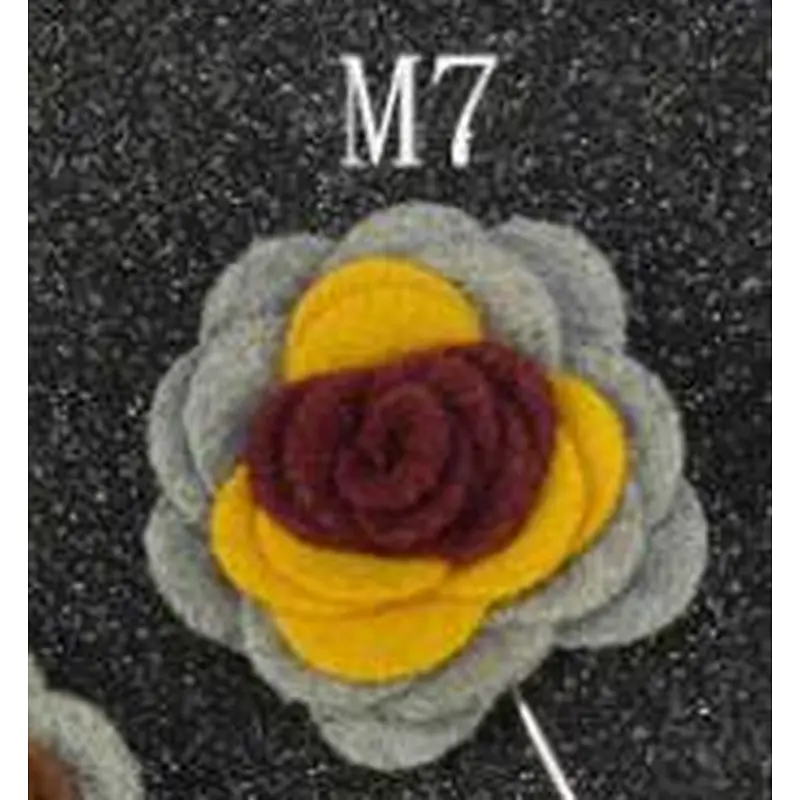 Custom Flower Lapel Pins Mens Suit Designer Channel Pins Brooches Men Popular Wedding Corsage Bracelet