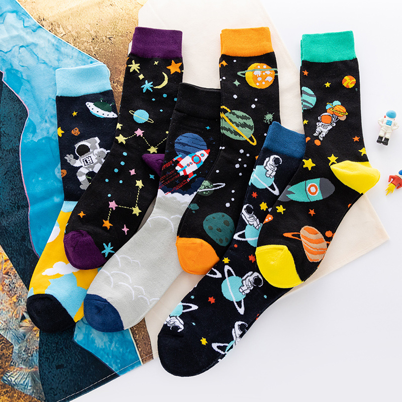 new trend medium tube socks women cartoon space man funny socks men European and American personality fashion cotton socks