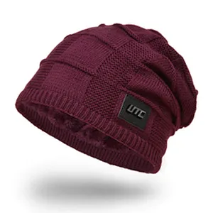 High Quality Winter Plain Dyed Custom Knitted Hat 100% Acrylic Warm Knitted Beanie Custom Logo
