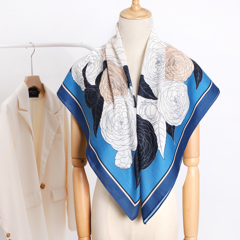 Luxury Popular 70X70CM Shawls Print Headcloth Women Four Seasons Sunscreen Small Fashion Floral Printed Bandanna Scarves Shawls