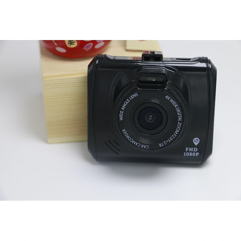 2.4インチHD 720PミニカーDVR
