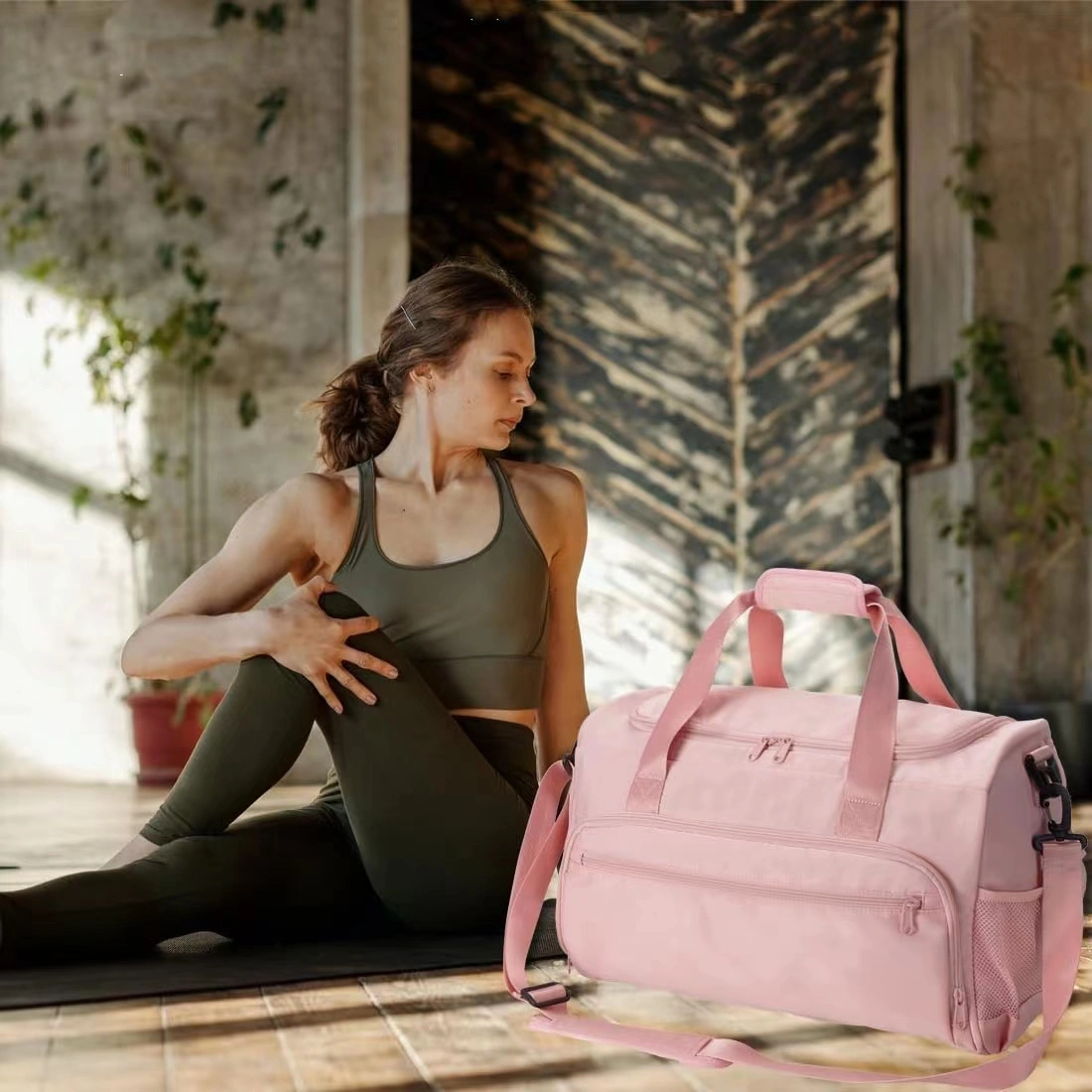 Explore the unique design features of cute weekender bags, their versatile uses, and how XINHUI offers customizable options.