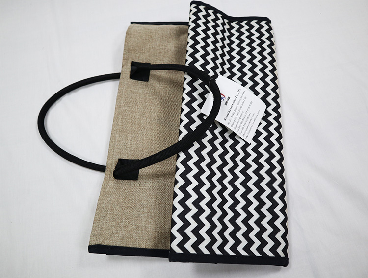 Explore the unique design features of customized jute tote bags, their versatile uses, and how XINHUI offers customizable options.