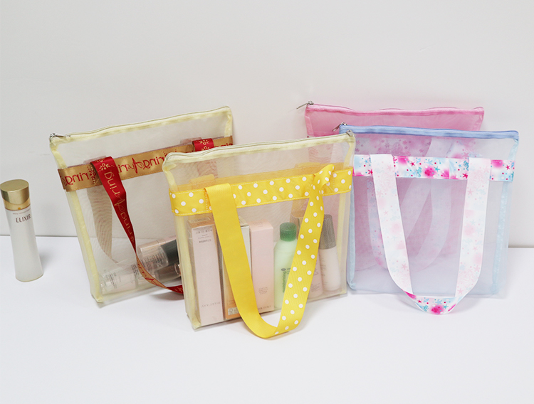 Explore the unique design features of mesh shower bag, their versatile uses, and how XINHUI offers customizable options.