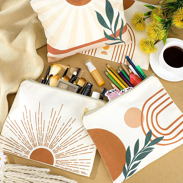 Explore the unique design features of vintage makeup bags, their versatile uses, and how XINHUI offers customizable options.