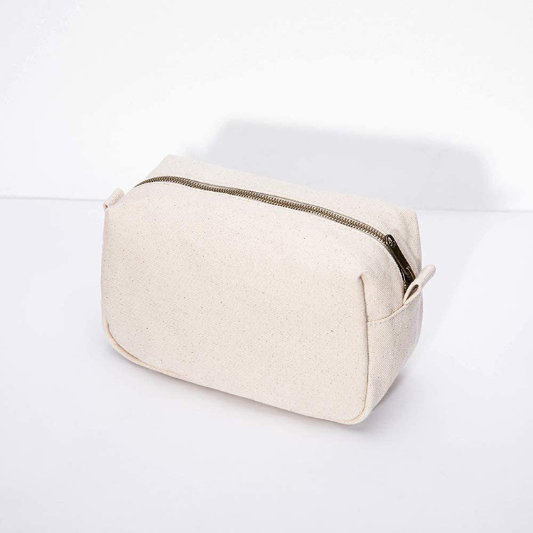 Explore the unique design features of portable cosmetic bag, their versatile uses, and how XINHUI offers customizable options.