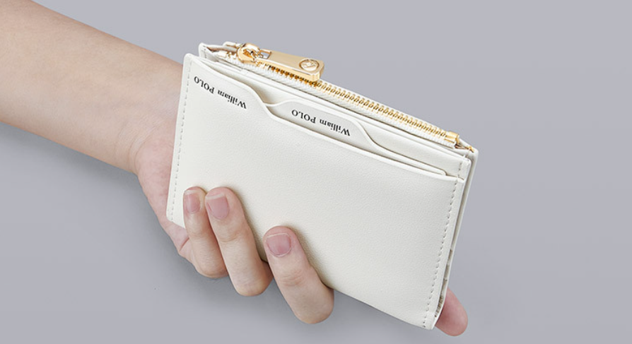 Discover the elegance and practicality of wallet purses and crossbody bags for women. Learn why these accessories are must-haves for every fashion-forward wardrobe in 2025.