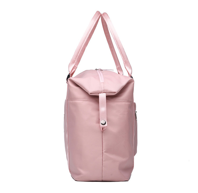 Explore the unique design features of dance travel bag, their versatile uses, and how XINHUI offers customizable options.