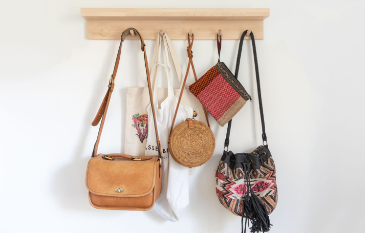 Discover the best purse organizers to keep your handbag tidy, protect the interior, and make switching bags effortless. Compare top options and find your perfect fit.