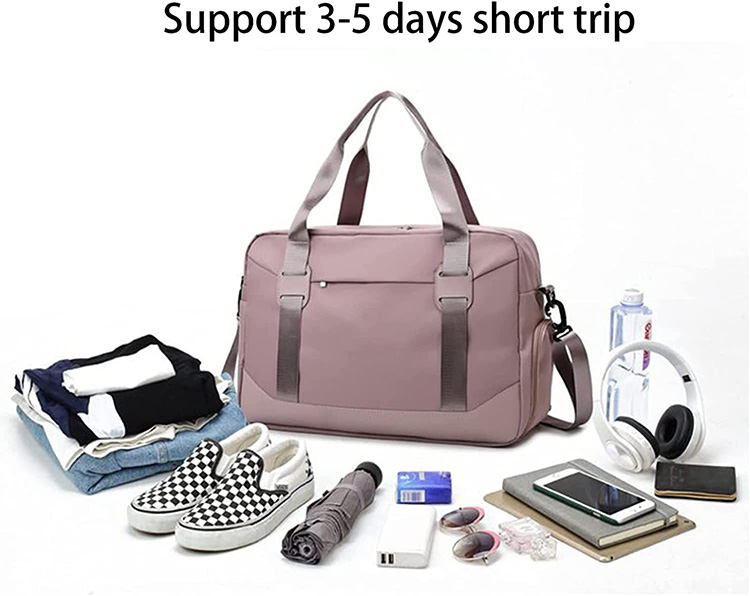 Explore the unique design features of hanging travel makeup bag, their versatile uses, and how XINHUI offers customizable options.
