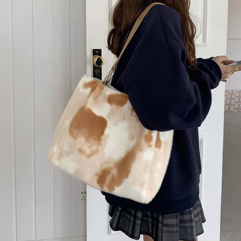 Explore the unique design features of plush bag, their versatile uses, and how XINHUI offers customizable options.