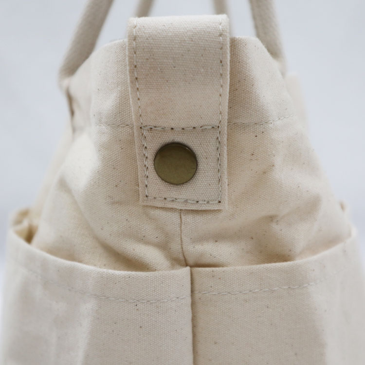 Explore the unique design features of corduroy tote bag with zipper, their versatile uses, and how XINHUI offers customizable options.