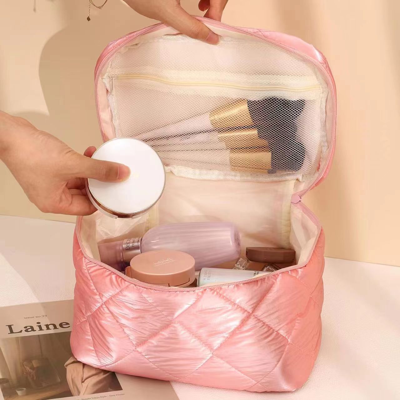Explore the unique design features of travel toiletry bag, their versatile uses, and how XINHUI offers customizable options.