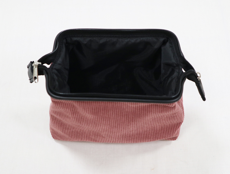 Explore the unique design features ofcorduroy makeup bag, their versatile uses, and how XINHUI offers customizable options.