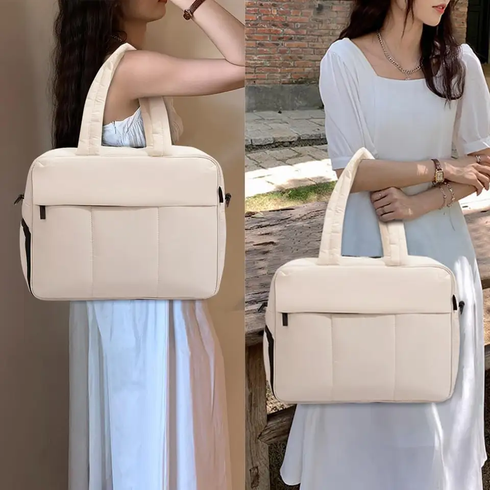 Explore the unique design features of the tote bag marc jacobs, their versatile uses, and how XINHUI offers customizable options.
